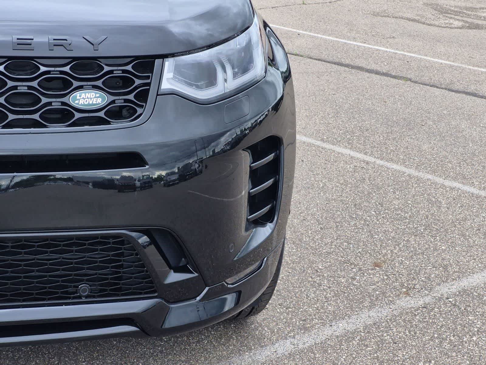 Thumbnail: 2026 Land Rover Discovery Sport - 10