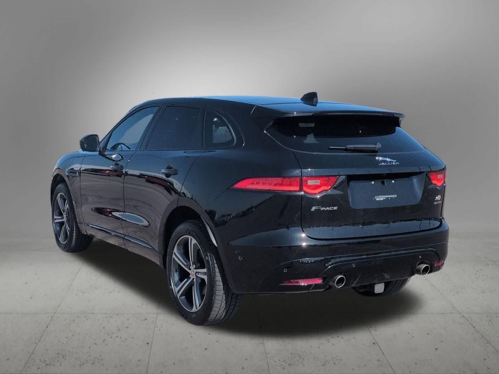 Thumbnail: 2018 Jaguar F-Pace - 4