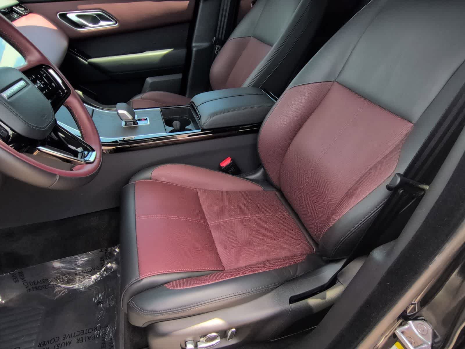 Thumbnail: 2025 Land Rover Range Rover Velar - 15