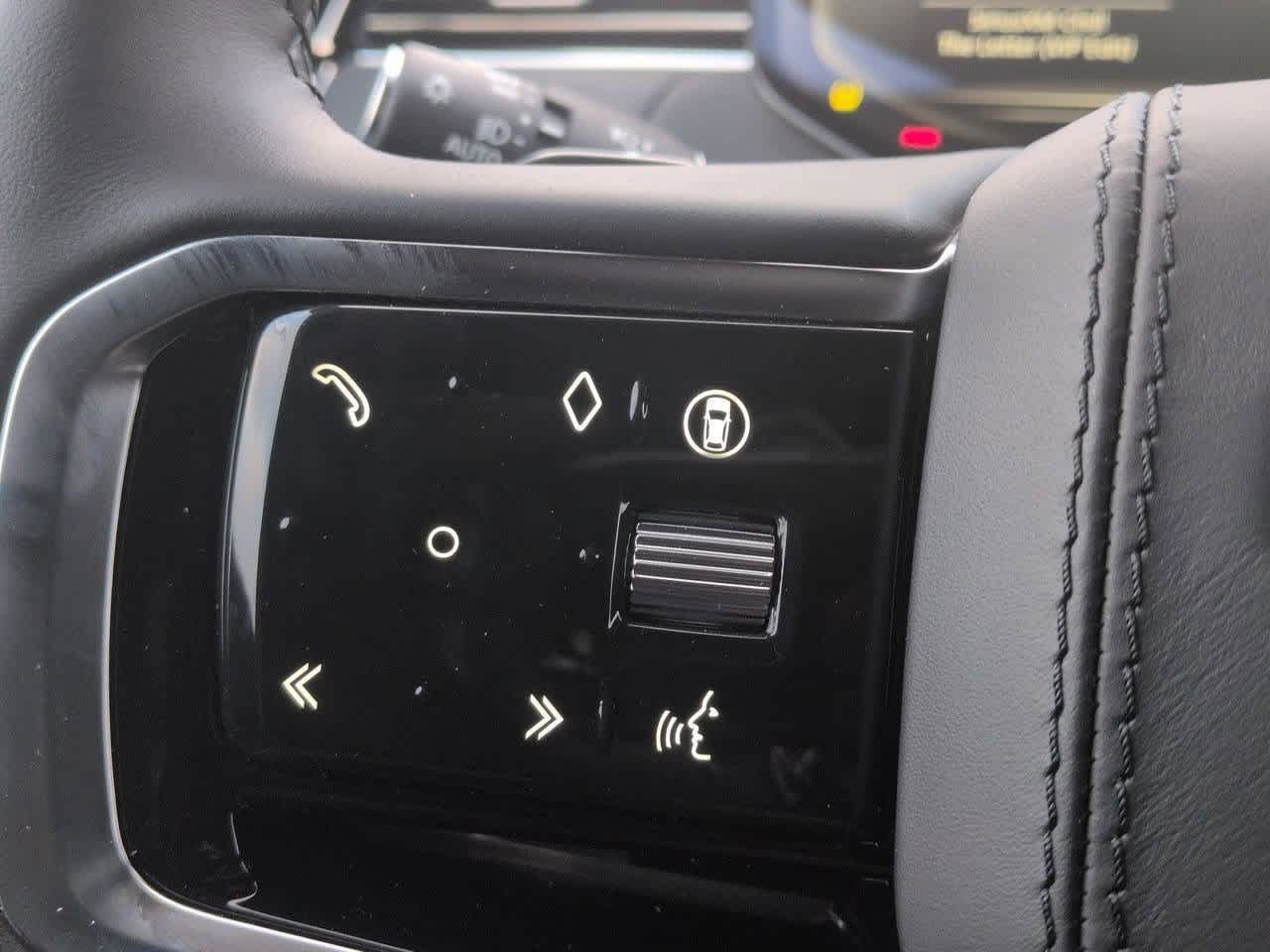 Thumbnail: 2025 Land Rover Range Rover Sport - 25