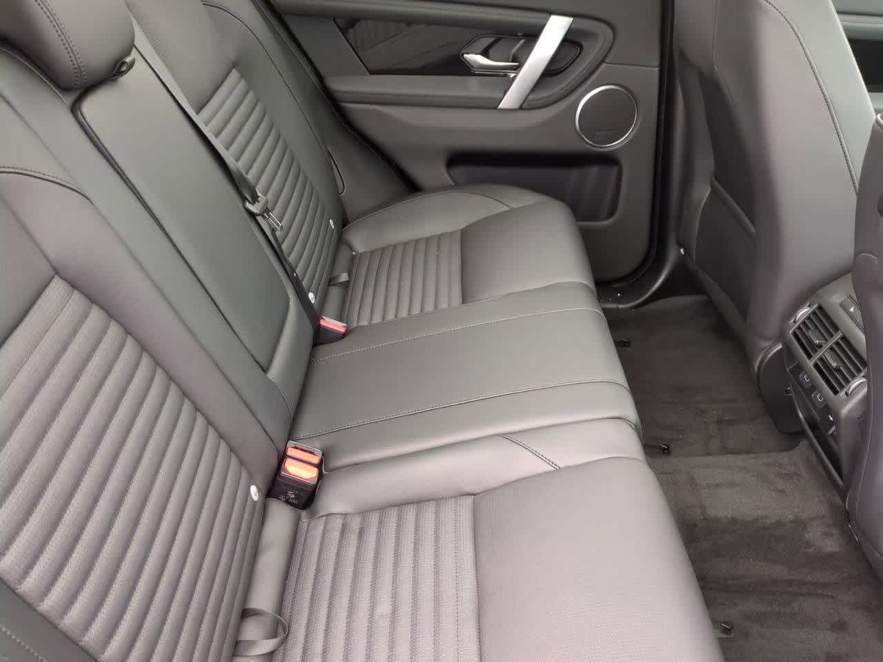 Thumbnail: 2025 Land Rover Discovery Sport - 21