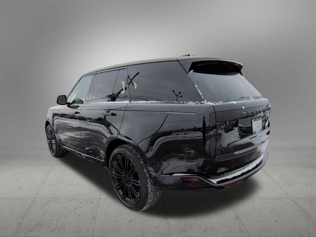 New 2026 Land Rover Range Rover SE SUV