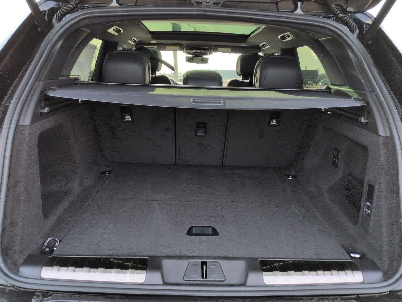 Thumbnail: 2026 Land Rover Range Rover Sport - 35