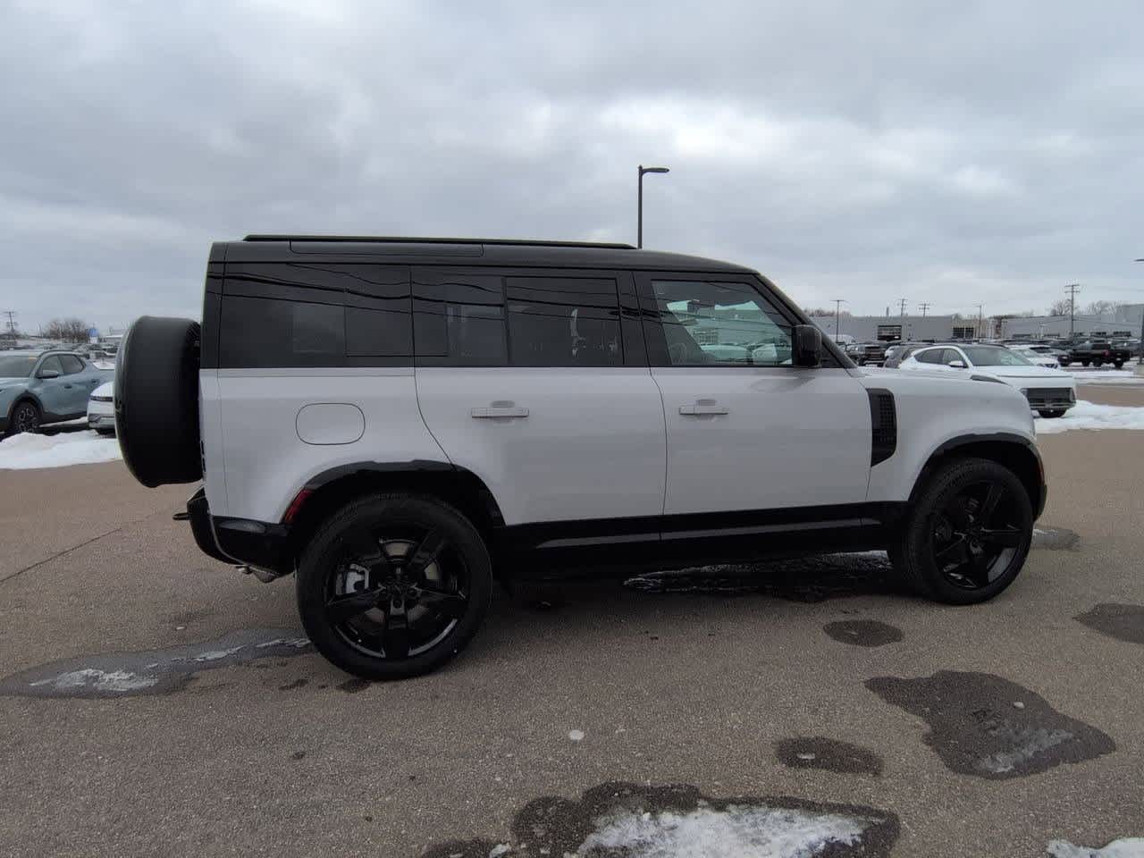 Thumbnail: 2026 Land Rover Defender - 7