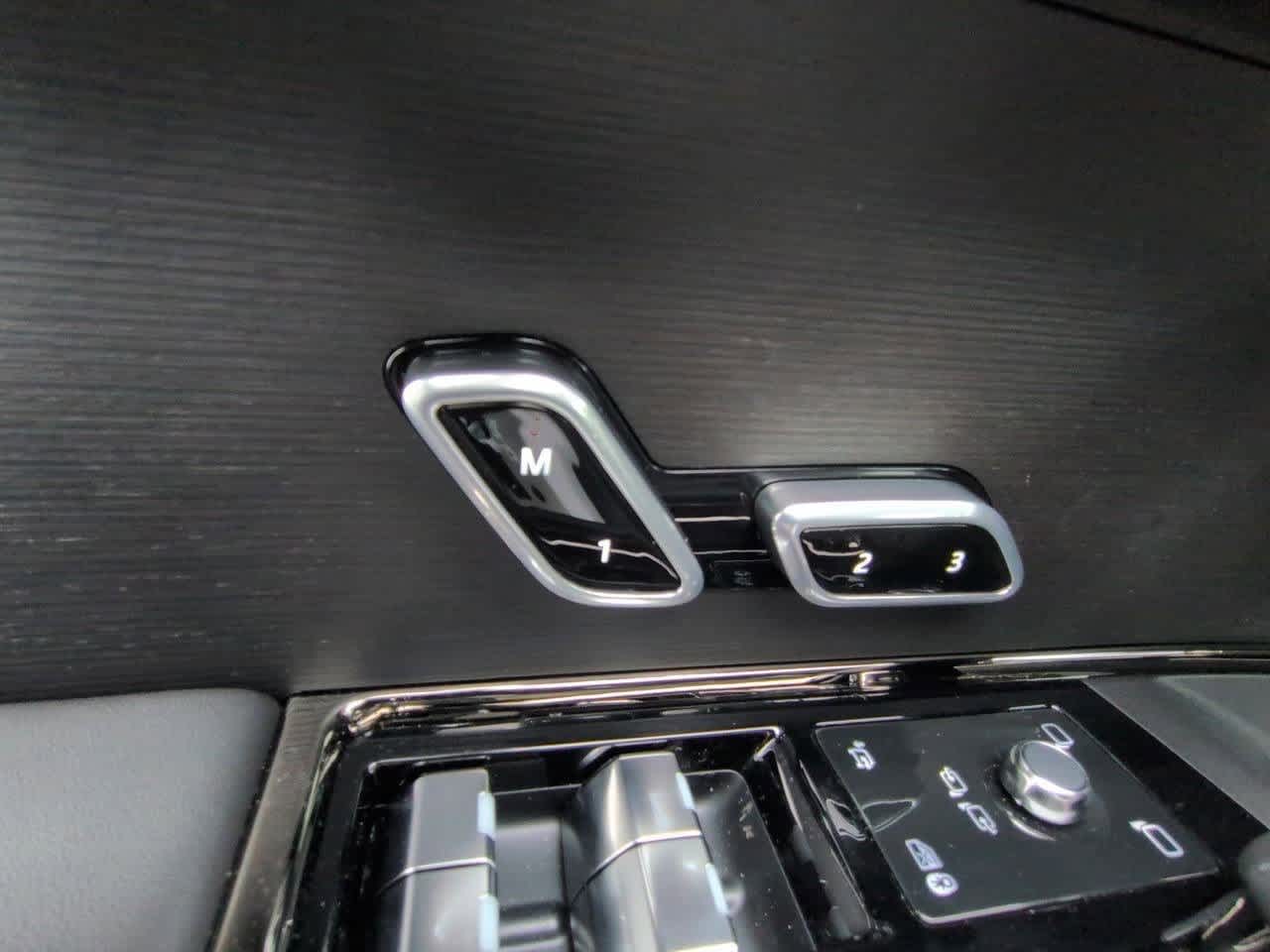 Thumbnail: 2025 Land Rover Range Rover Sport - 17