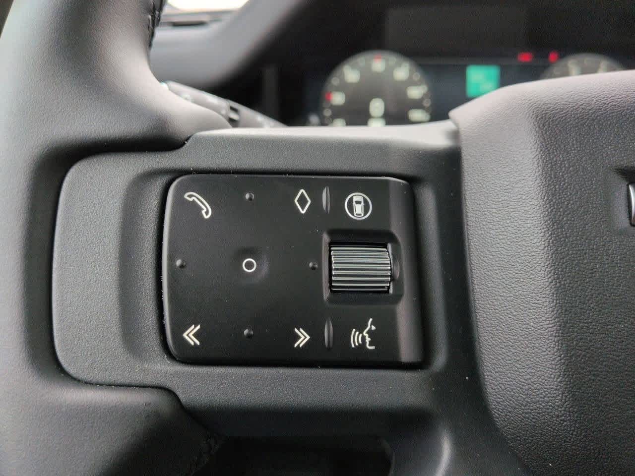 Thumbnail: 2026 Land Rover Defender - 25