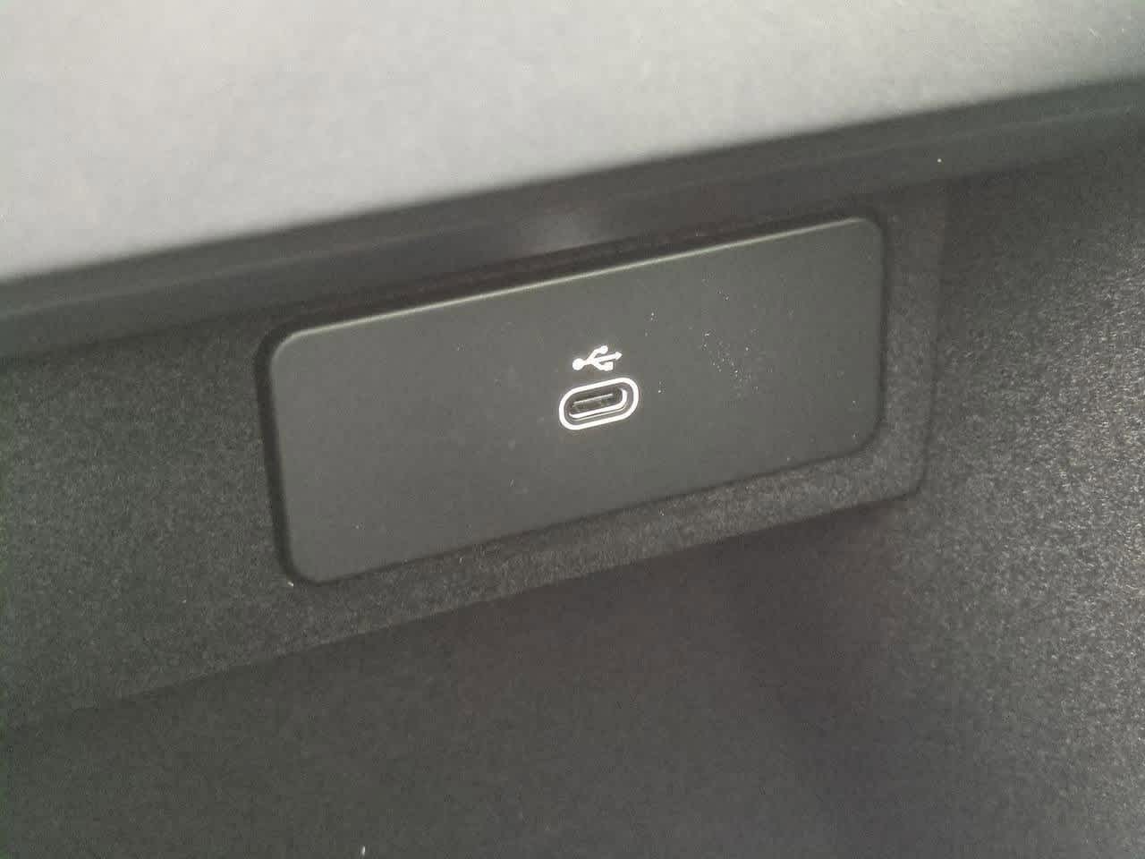 Thumbnail: 2026 Land Rover Range Rover Sport - 33