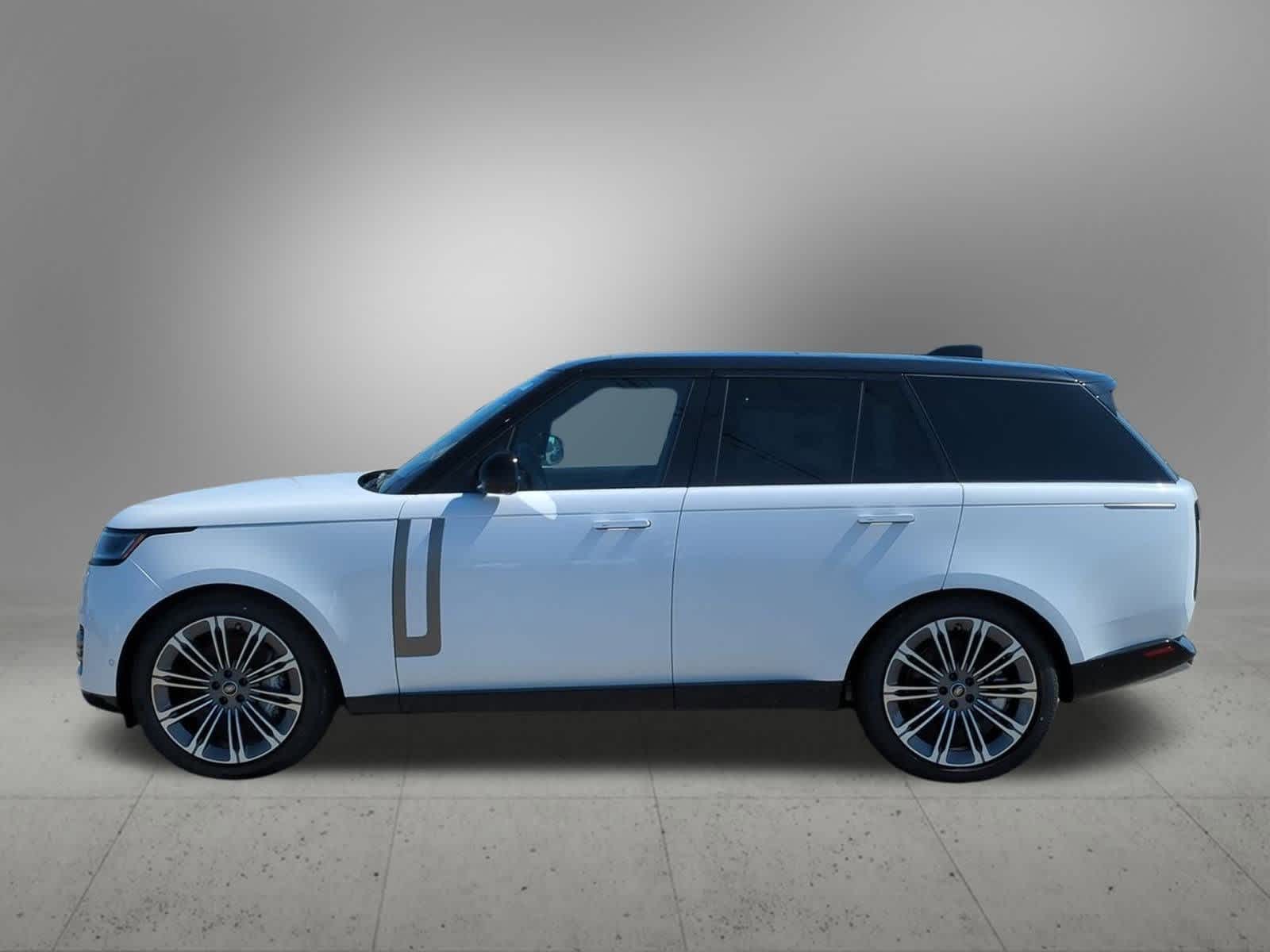 Thumbnail: 2025 Land Rover Range Rover - 3