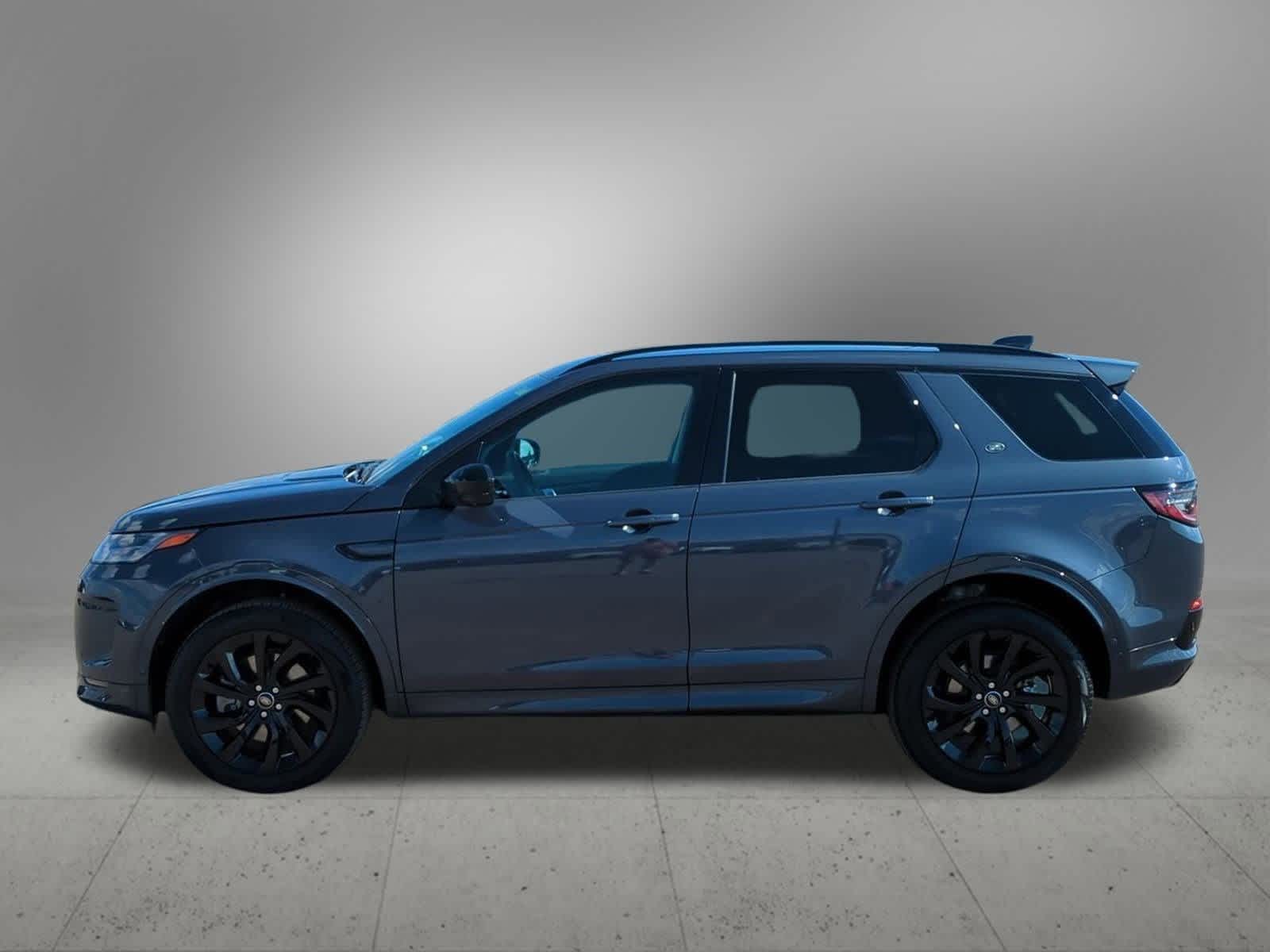 2025 Land Rover Discovery Sport S photo 3