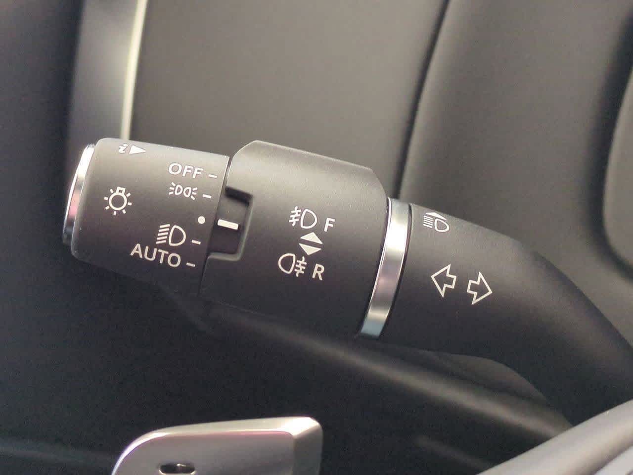 Thumbnail: 2025 Land Rover Range Rover - 27