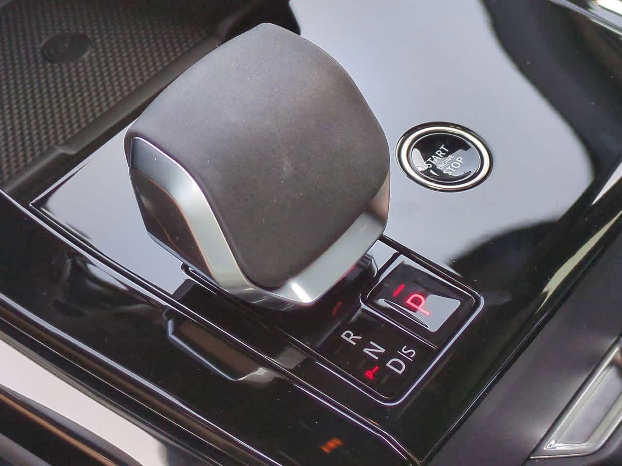 Thumbnail: 2025 Land Rover Range Rover Sport - 32