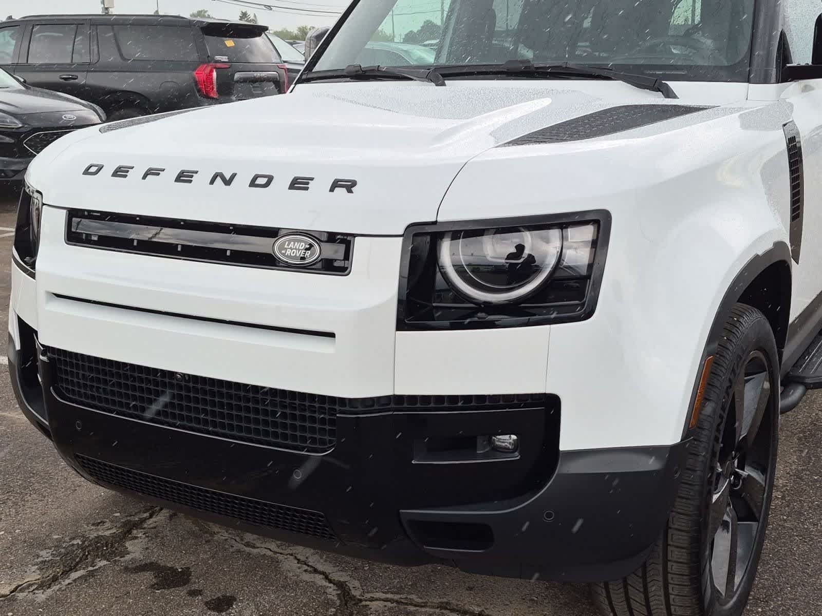 2026 Land Rover Defender S - Photo 10