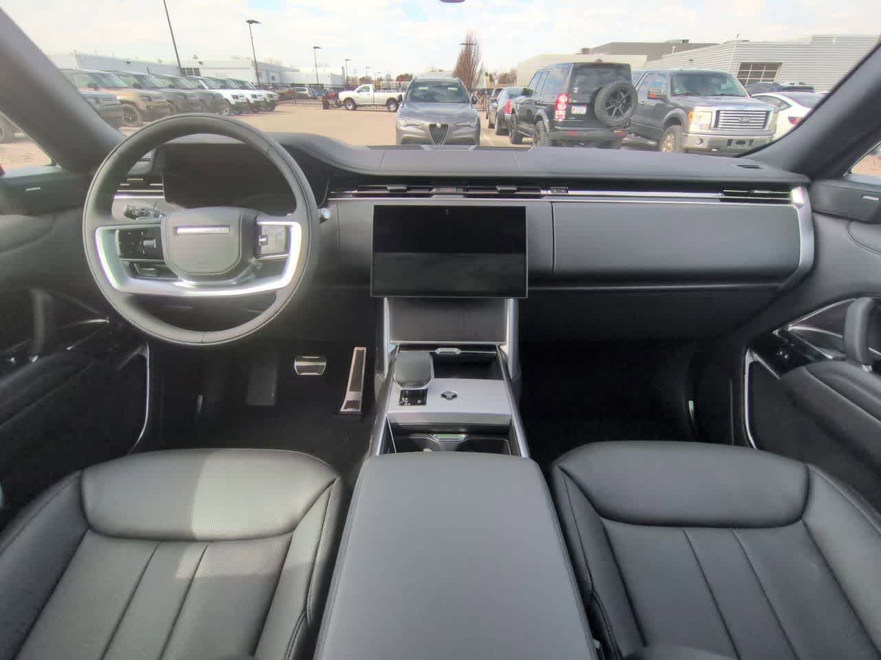 Thumbnail: 2026 Land Rover Range Rover - 15