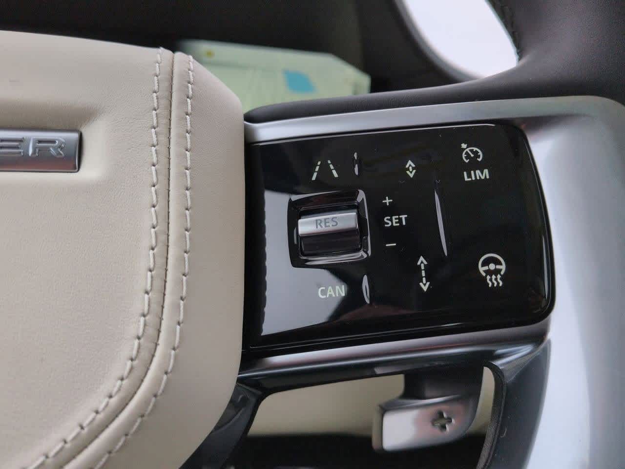 Thumbnail: 2026 Land Rover Range Rover - 27