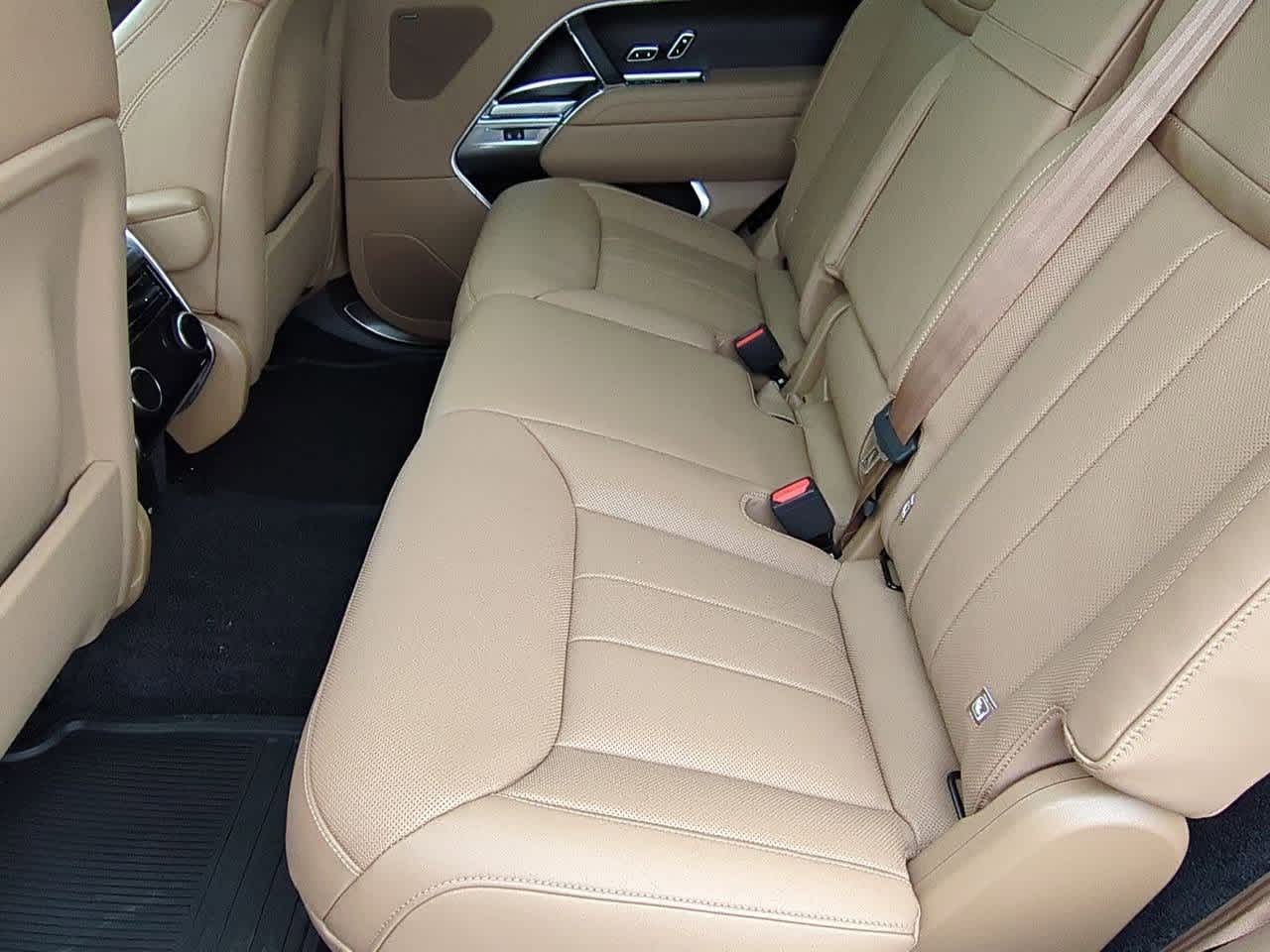 Thumbnail: 2025 Land Rover Range Rover - 20