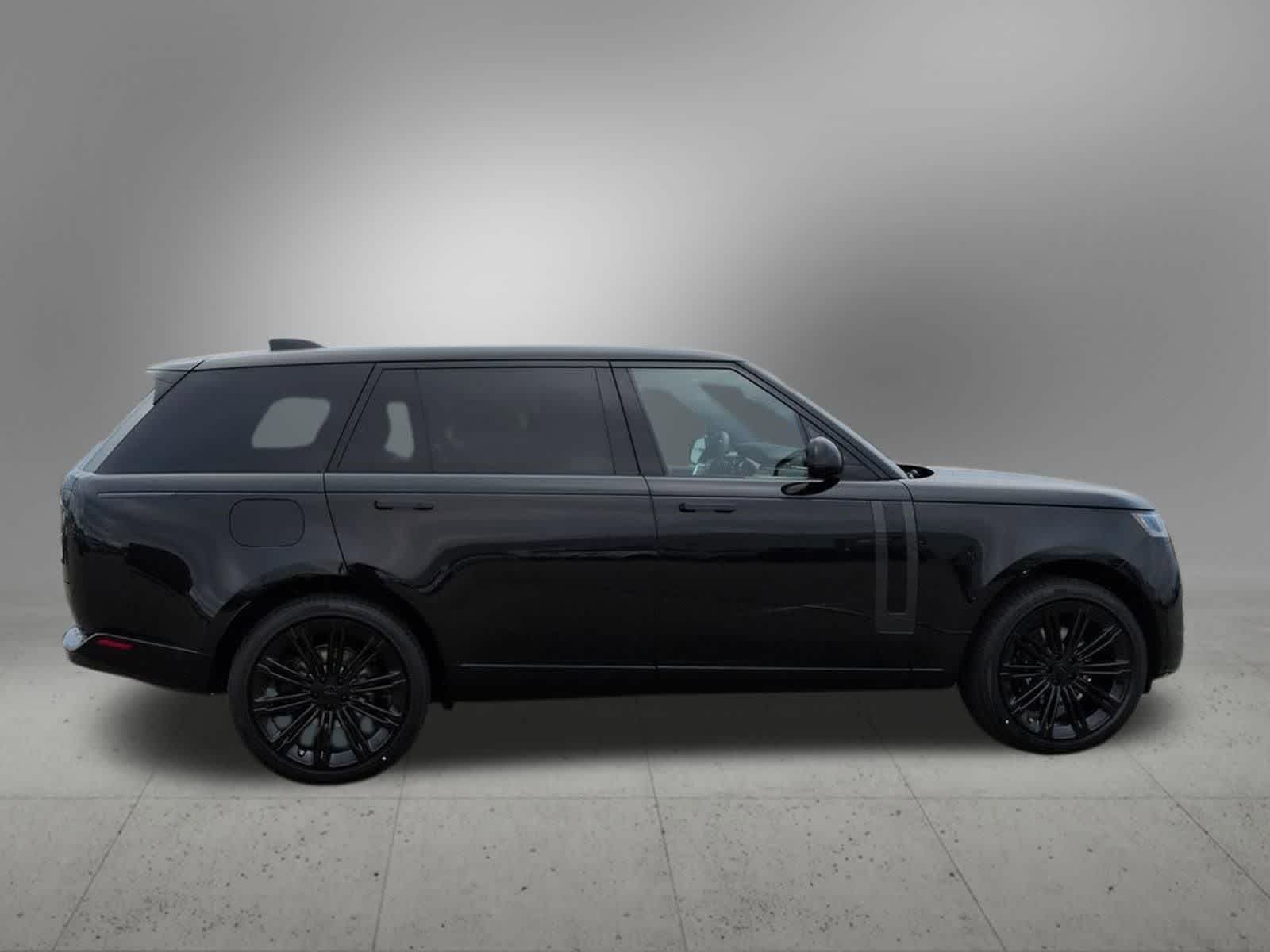 Thumbnail: 2026 Land Rover Range Rover - 7