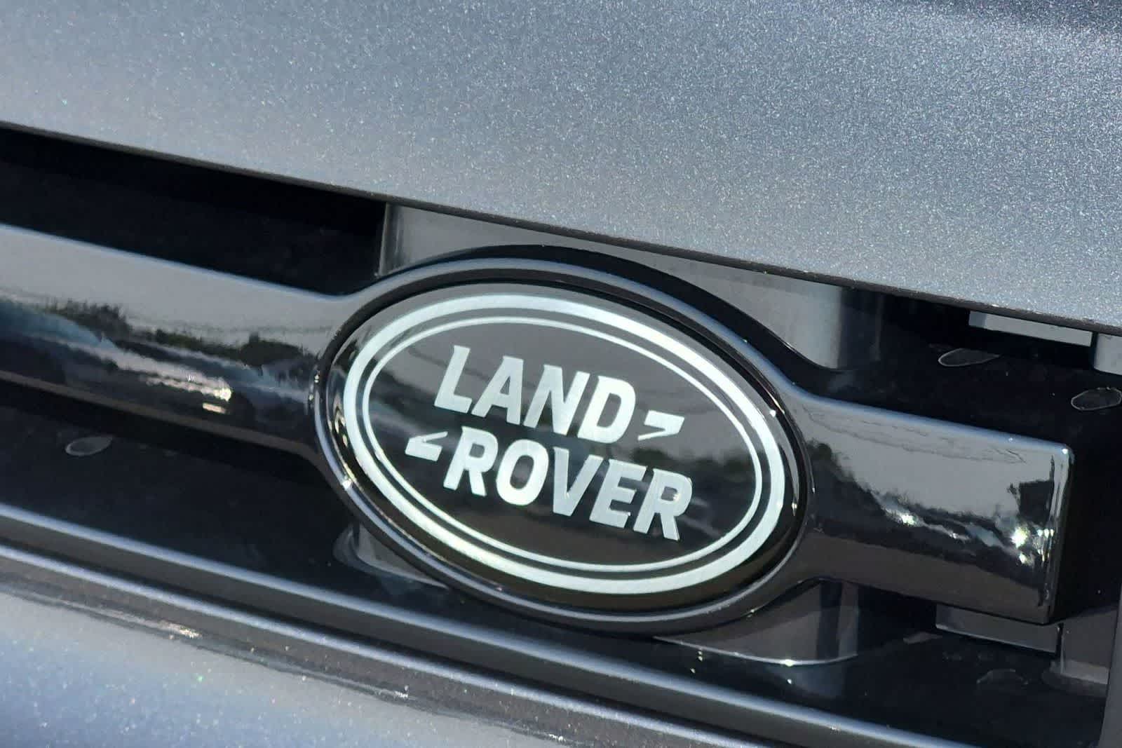 Thumbnail: 2026 Land Rover Defender - 10
