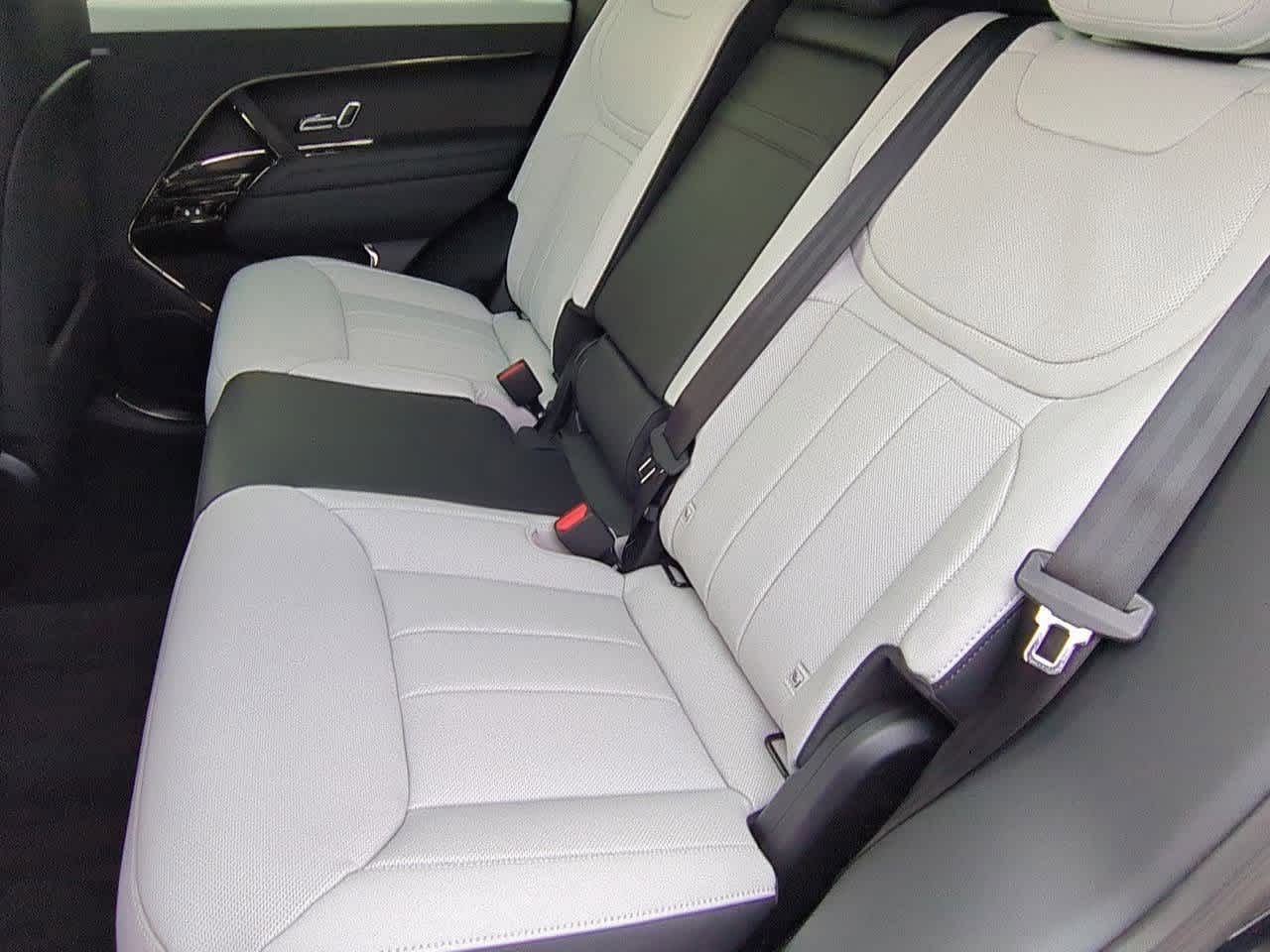 Thumbnail: 2025 Land Rover Range Rover Sport - 17