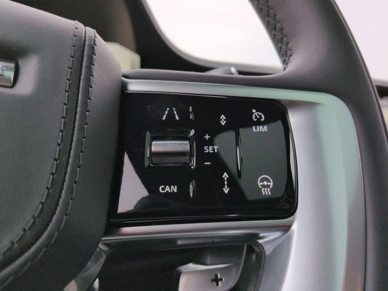 Thumbnail: 2026 Land Rover Range Rover - 26