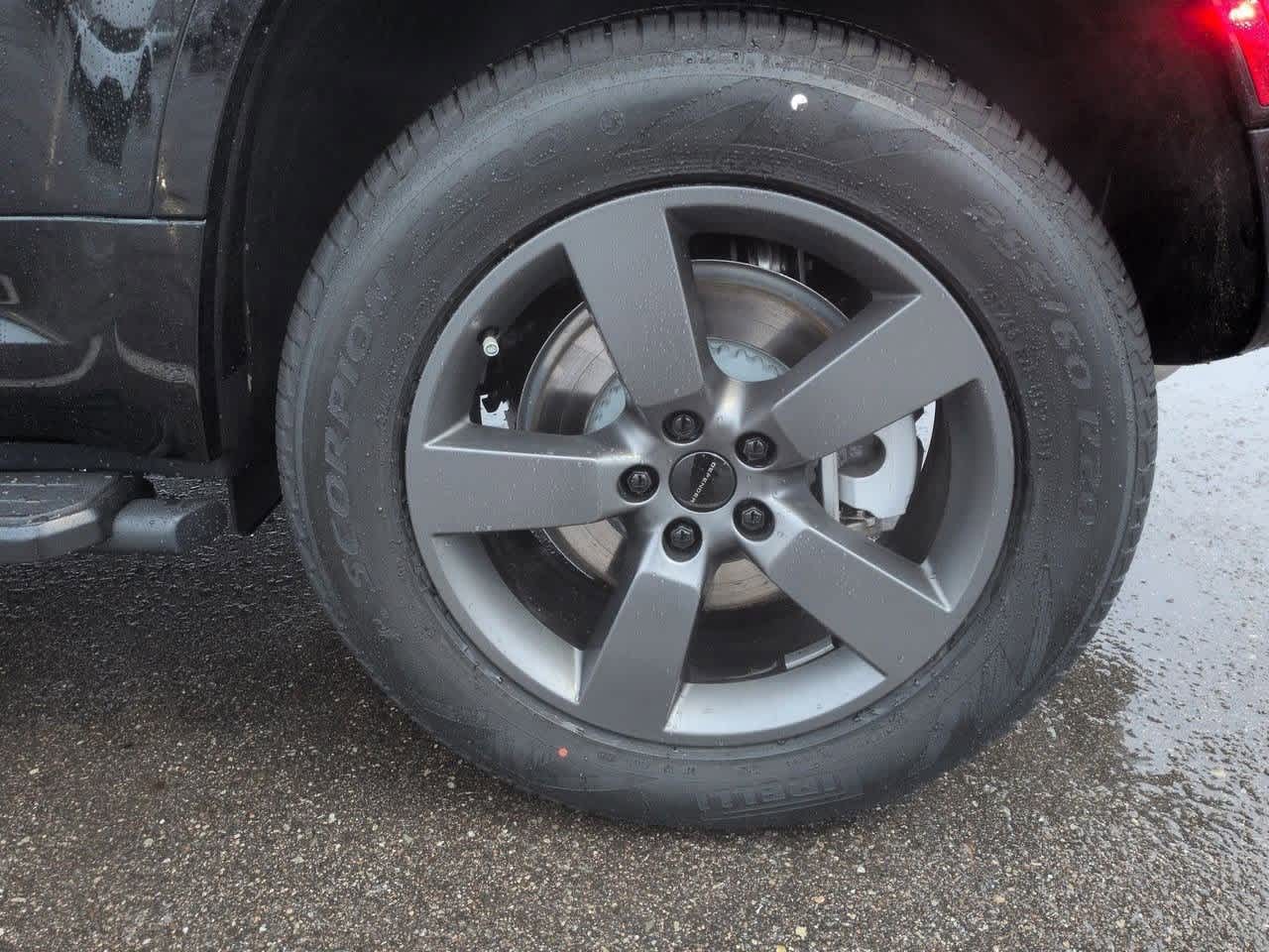 Thumbnail: 2025 Land Rover Defender - 13