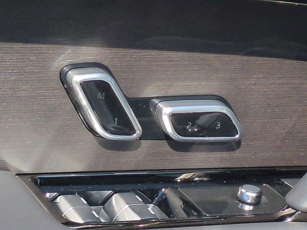 Thumbnail: 2025 Land Rover Range Rover Sport - 16