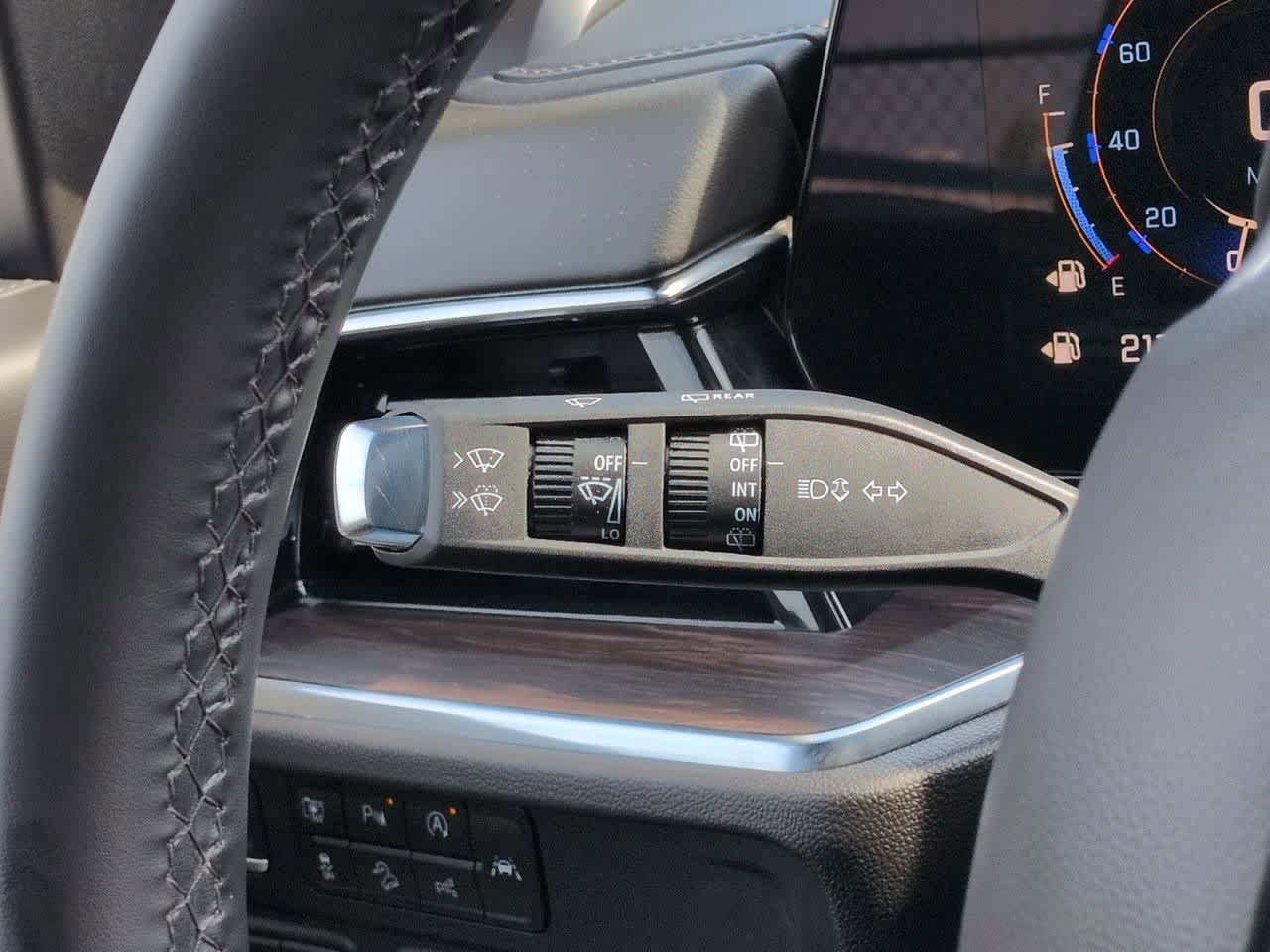 Thumbnail: 2025 Chevrolet Tahoe - 25