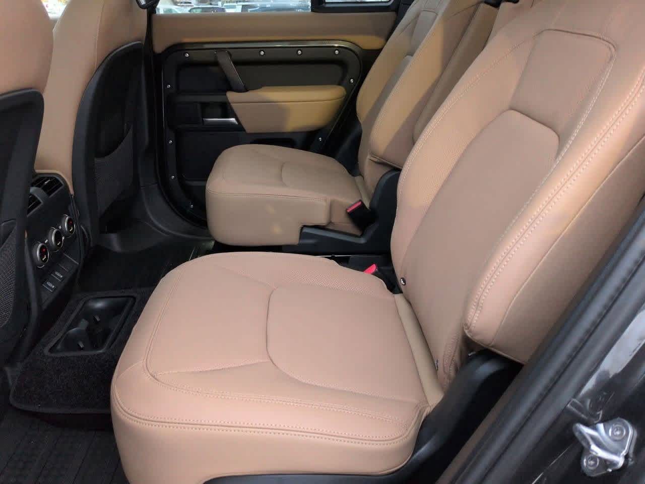 Thumbnail: 2025 Land Rover Defender - 20