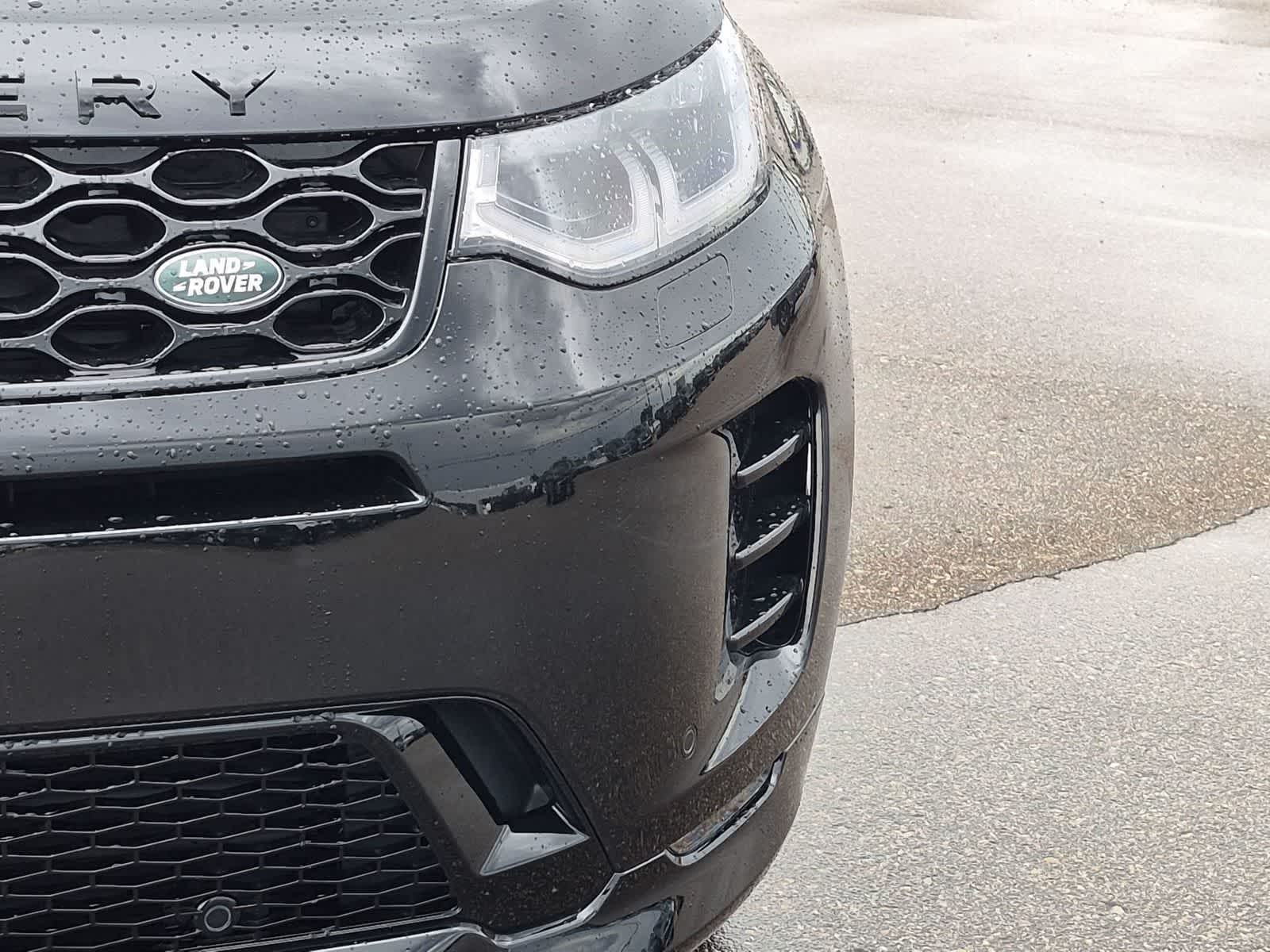 Thumbnail: 2026 Land Rover Discovery Sport - 10