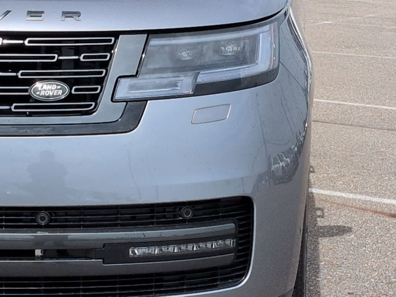 Thumbnail: 2026 Land Rover Range Rover - 10