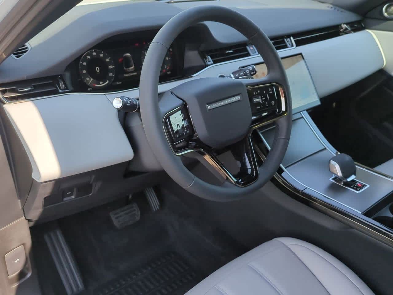 Thumbnail: 2025 Land Rover Range Rover Evoque - 2