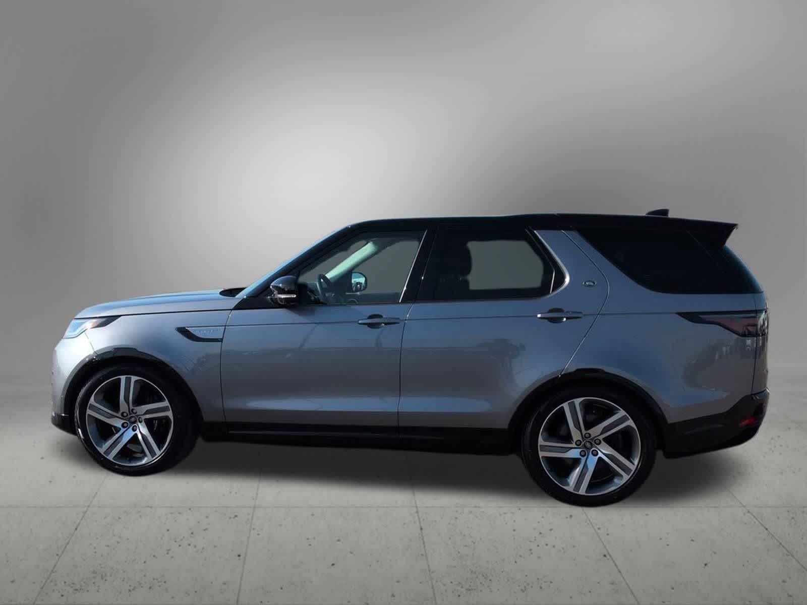 Thumbnail: 2025 Land Rover Discovery - 2