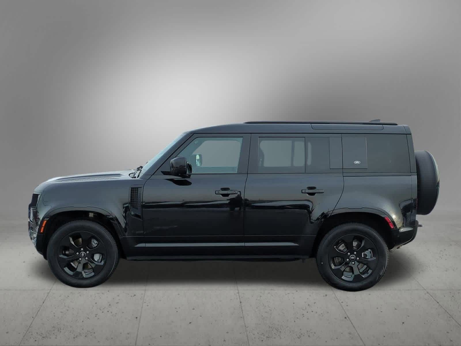 2023 Land Rover Defender 110 X-Dynamic SE photo 3