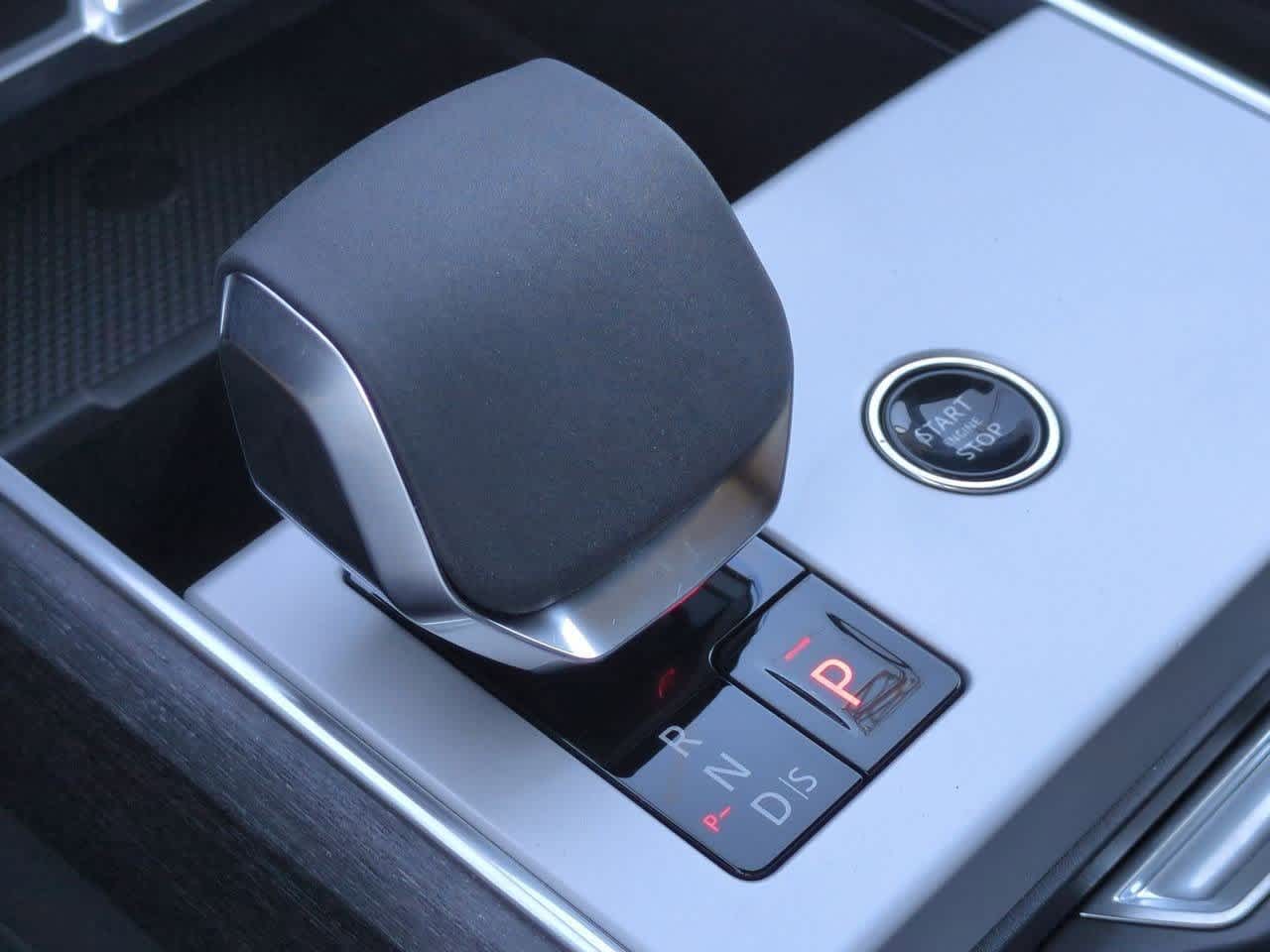 Thumbnail: 2025 Land Rover Range Rover - 33