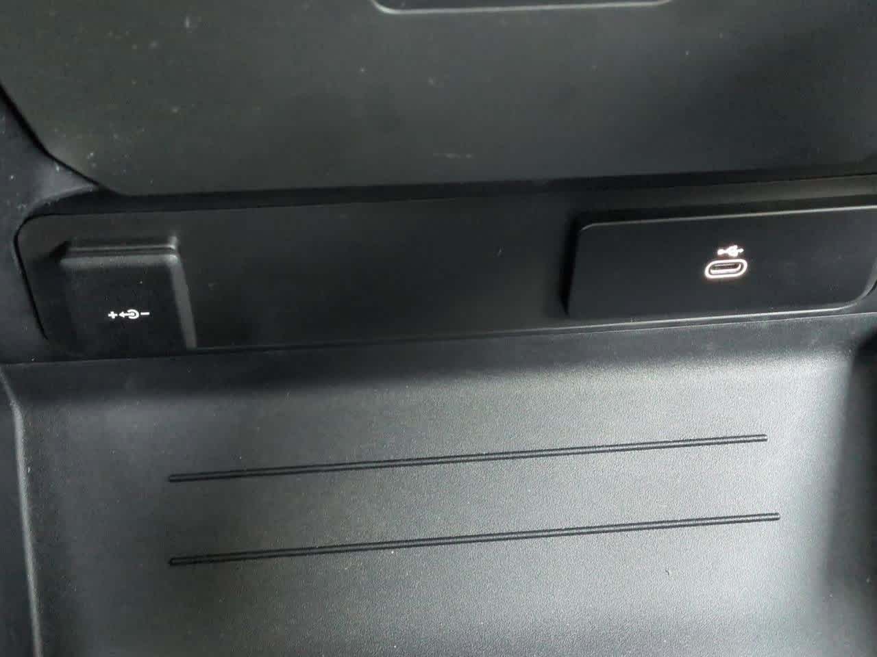 Thumbnail: 2026 Land Rover Defender - 33