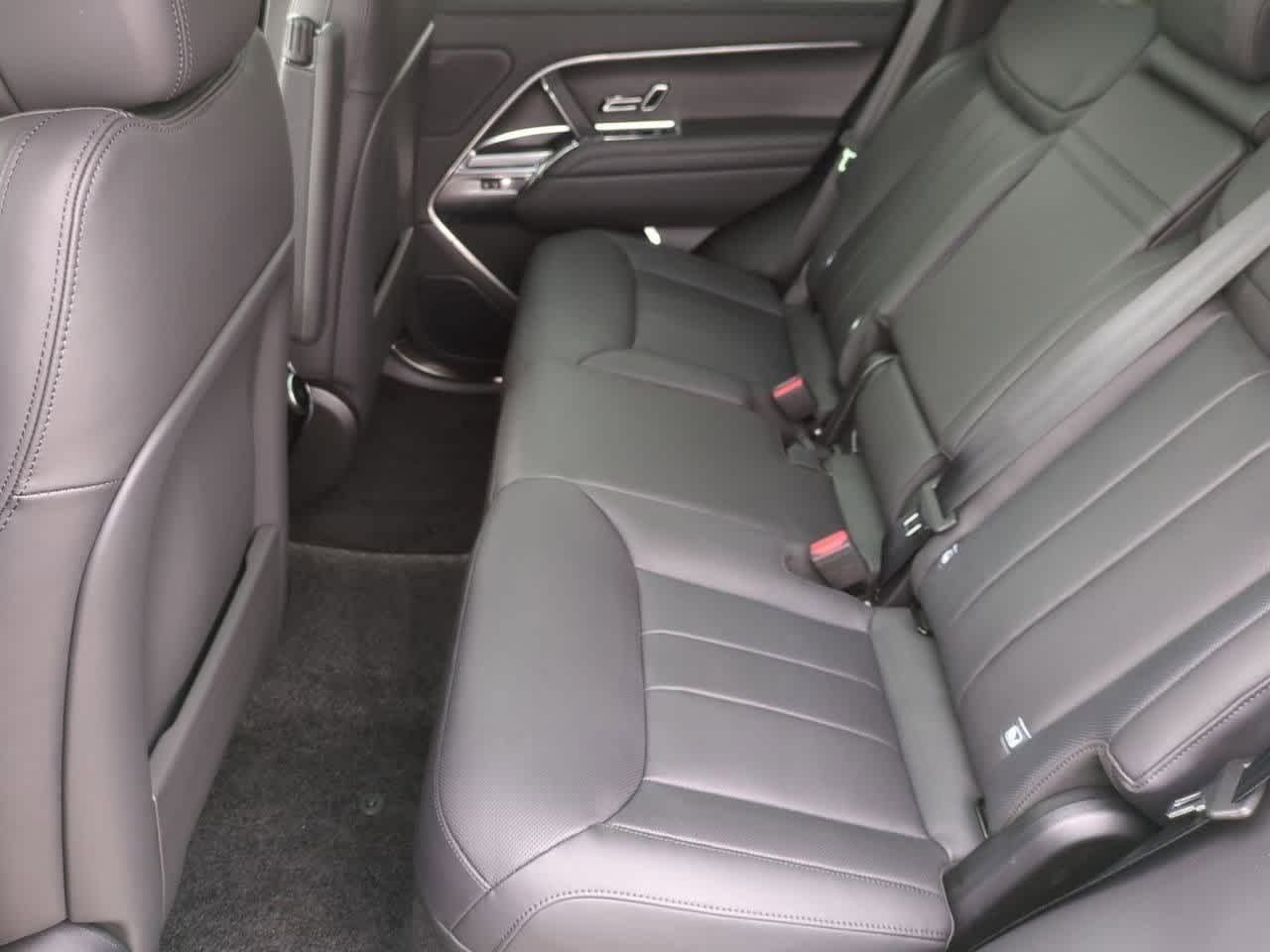 Thumbnail: 2025 Land Rover Range Rover - 20