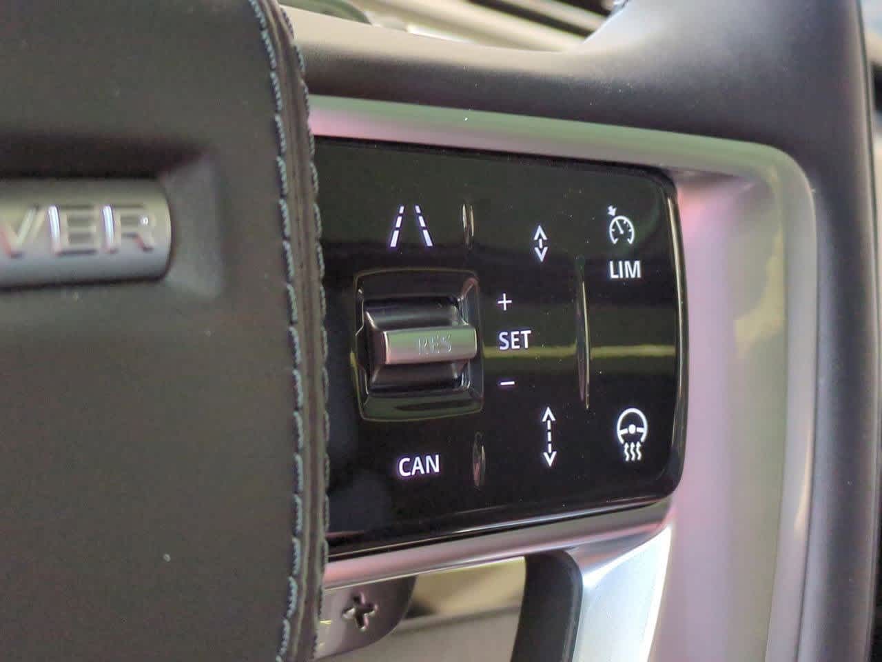 Thumbnail: 2025 Land Rover Range Rover - 25