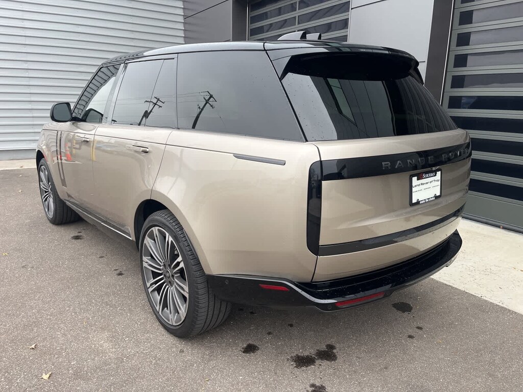 Used 2024 Land Rover Range Rover P400 SE SUV
