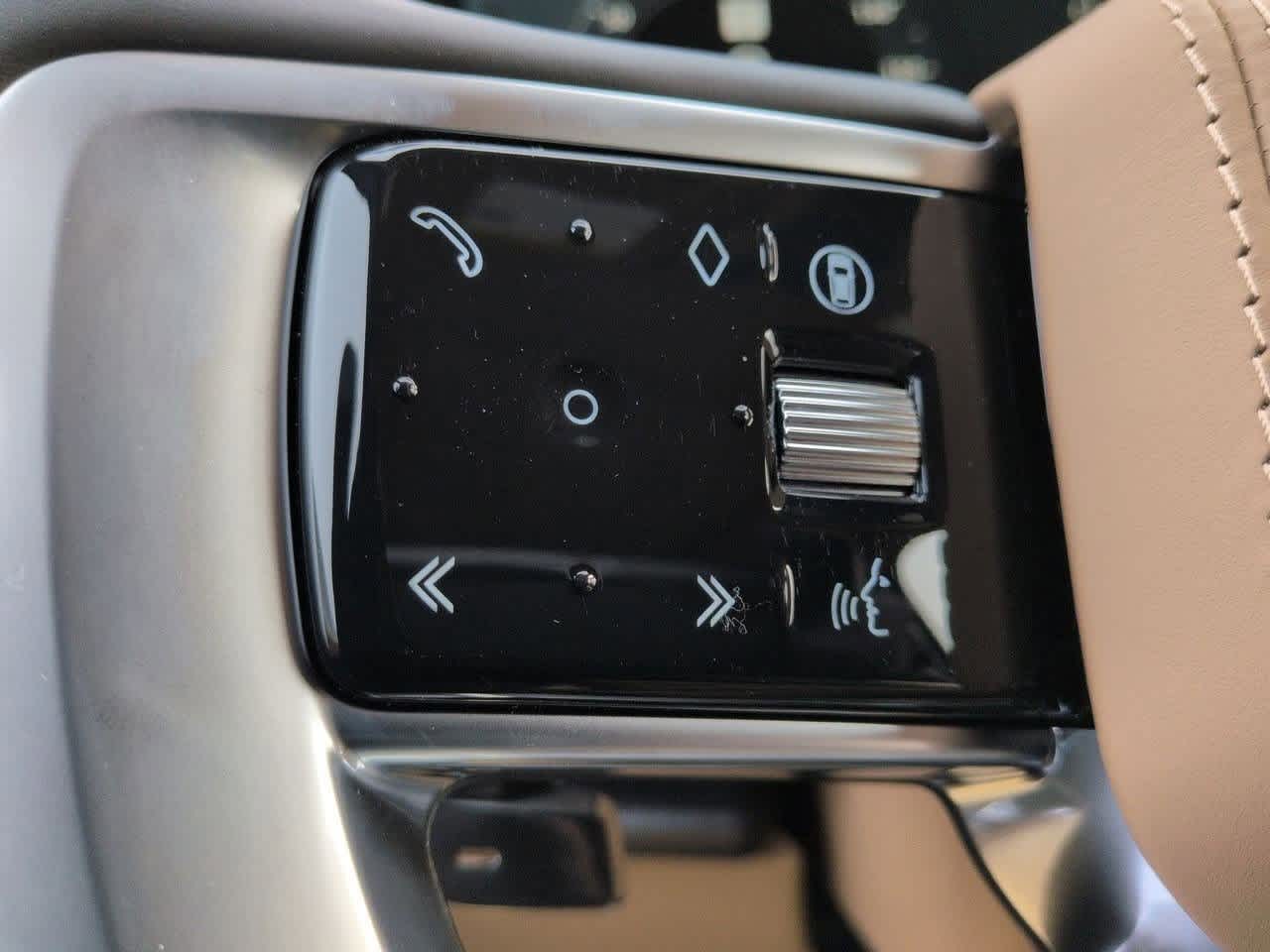 Thumbnail: 2026 Land Rover Range Rover - 25