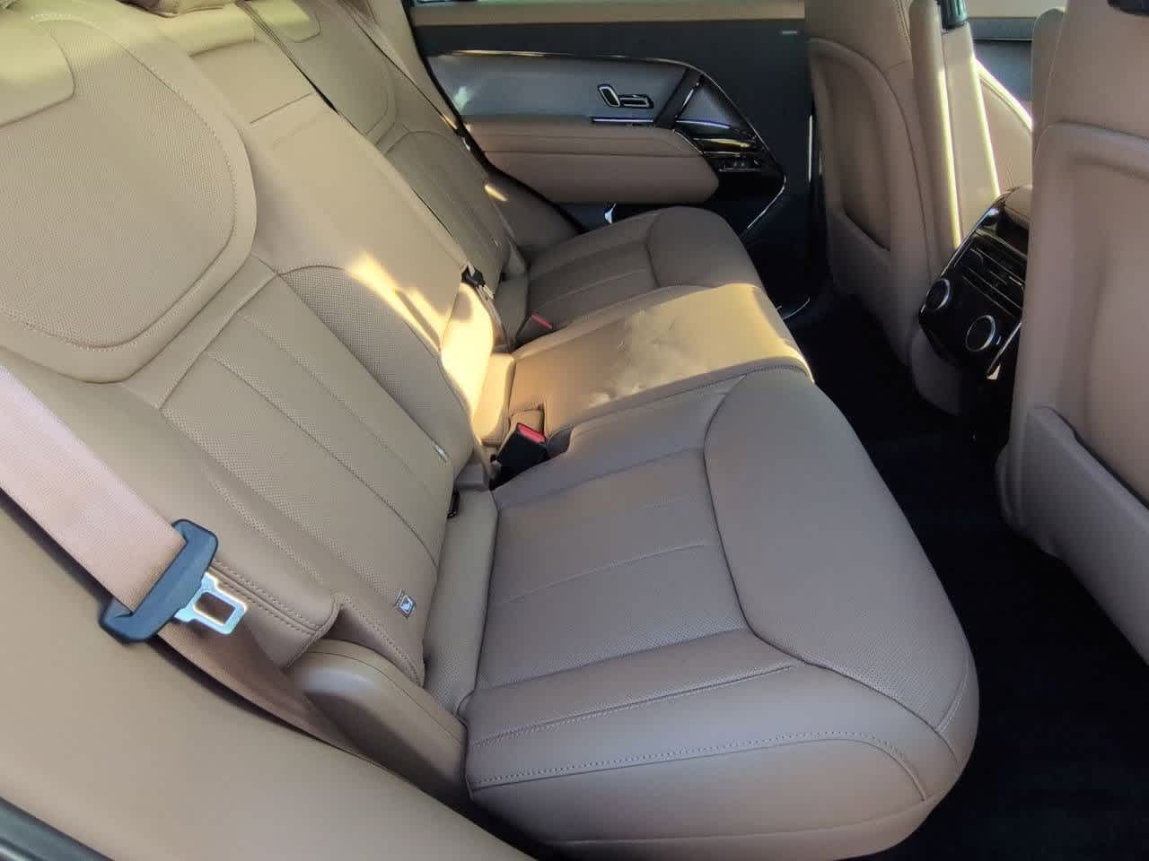 Thumbnail: 2025 Land Rover Range Rover Sport - 21