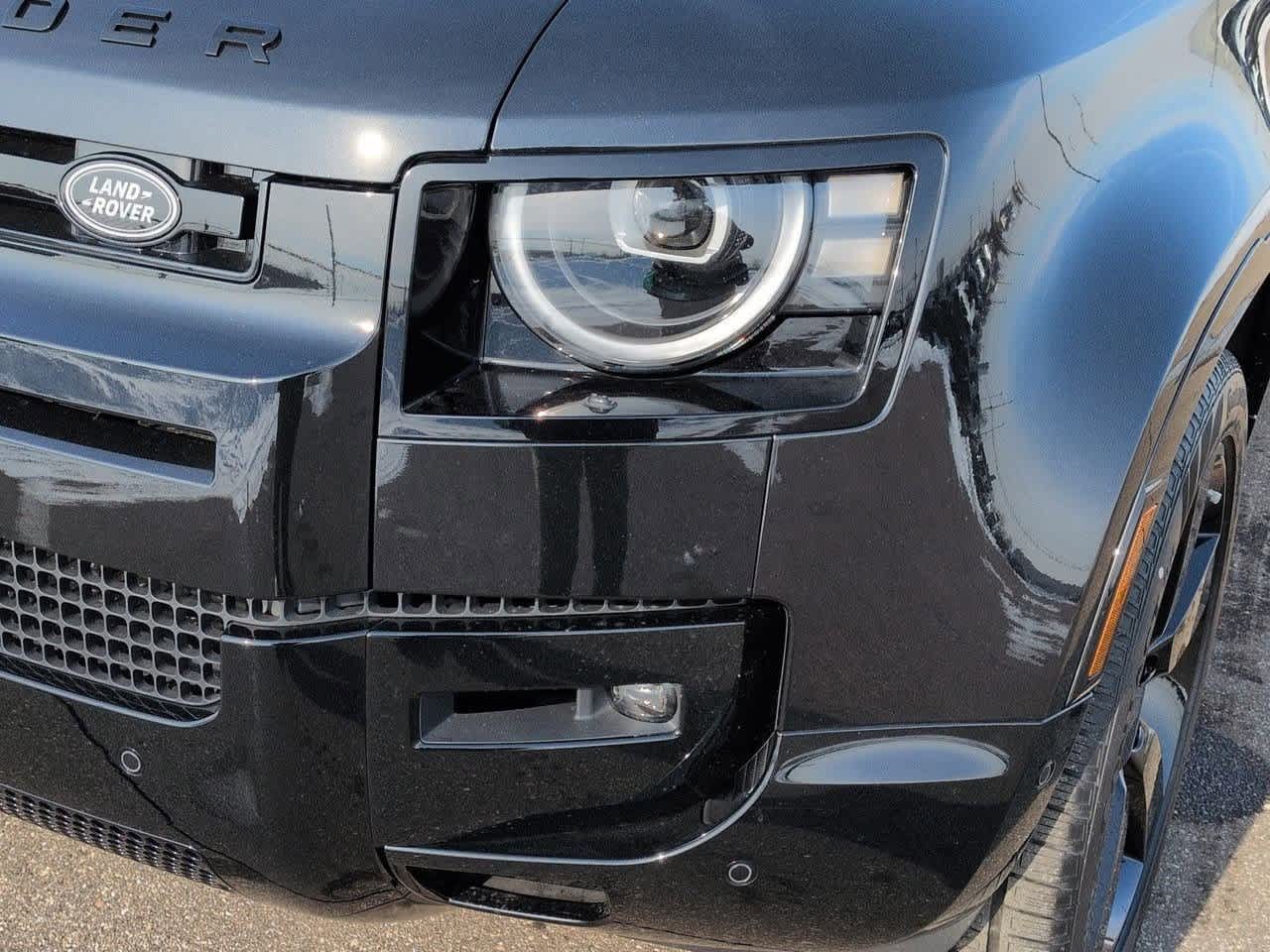 Thumbnail: 2026 Land Rover Defender - 10