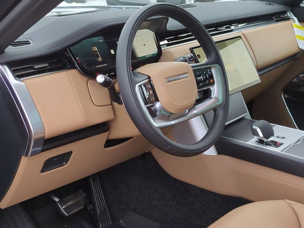 New 2025 Land Rover Range Rover SE SUV