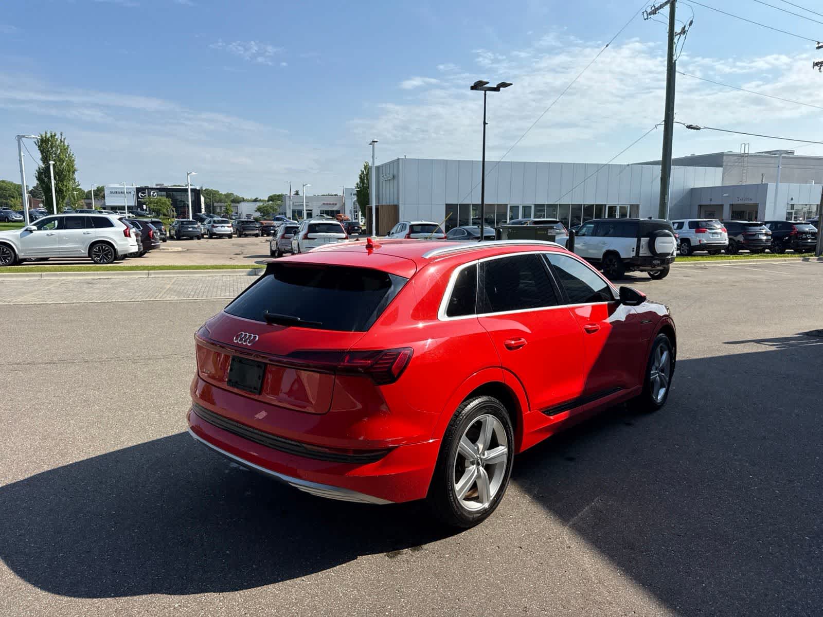 Thumbnail: 2019 Audi e-tron - 5