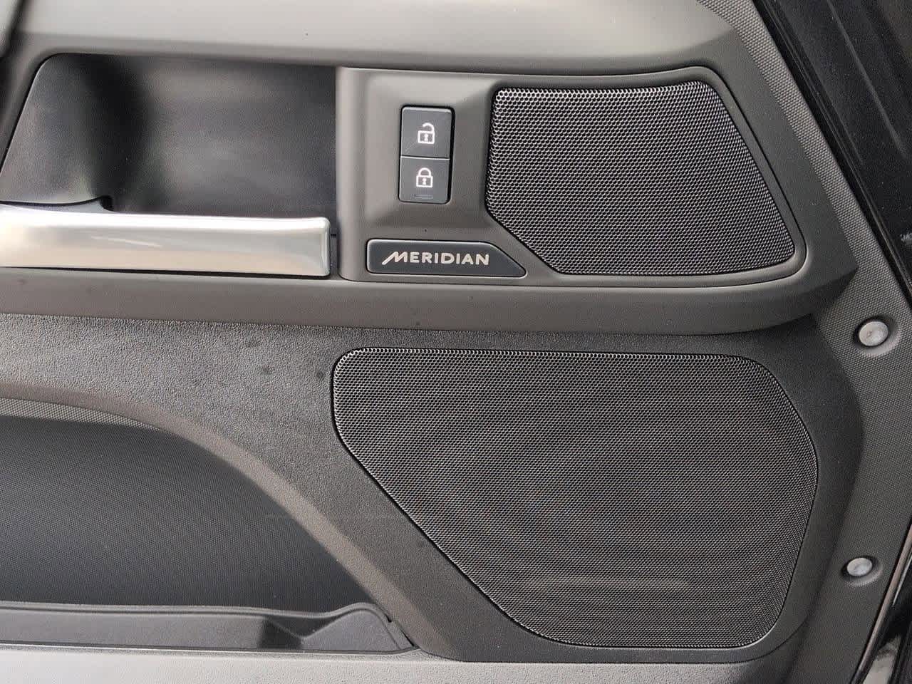 Thumbnail: 2026 Land Rover Defender - 32