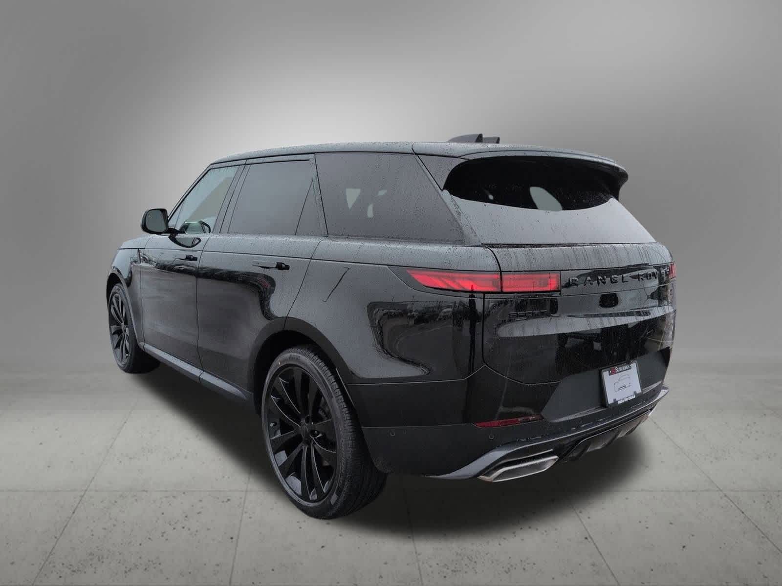 Thumbnail: 2026 Land Rover Range Rover Sport - 4