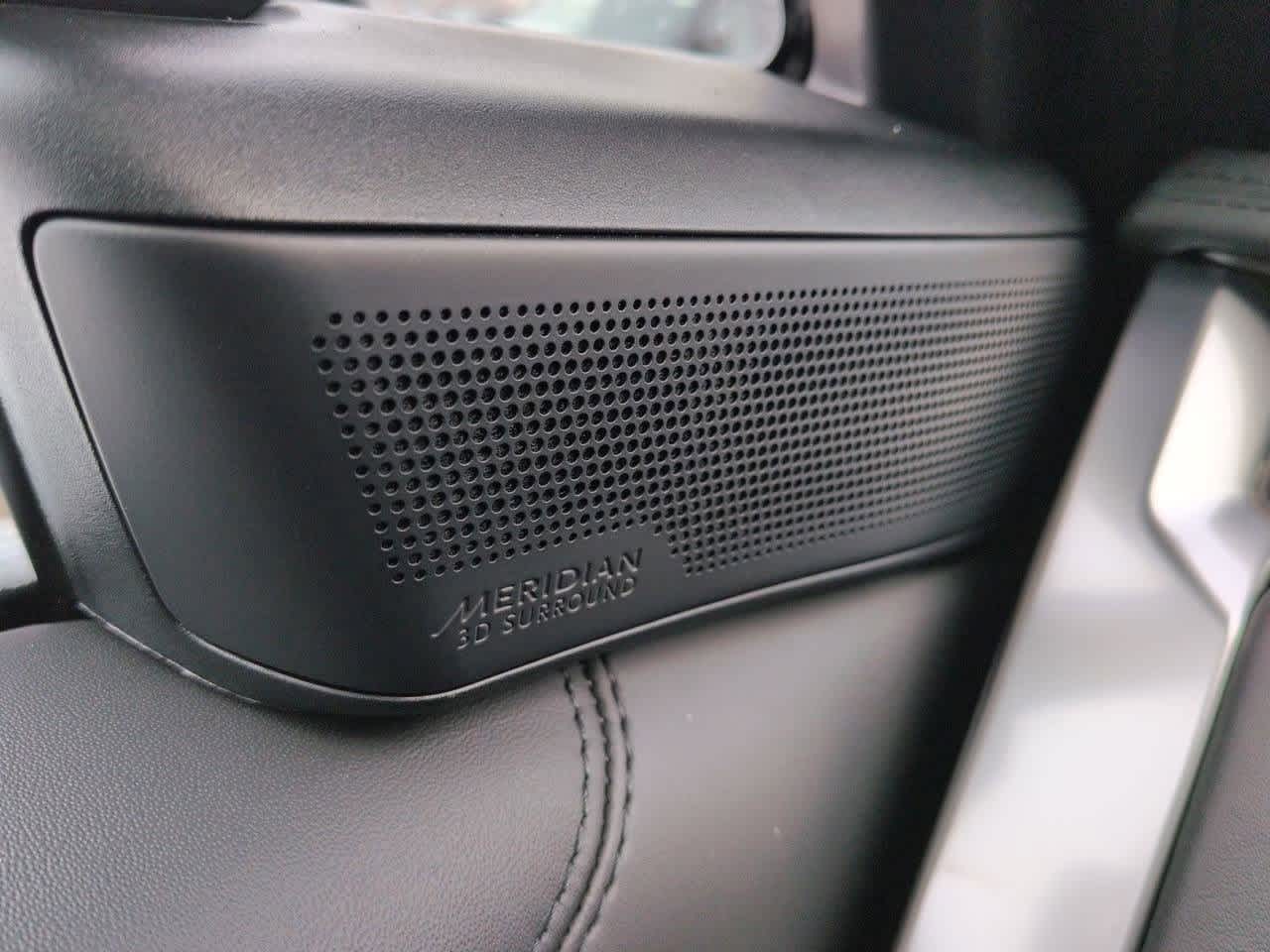 Thumbnail: 2026 Land Rover Range Rover - 31