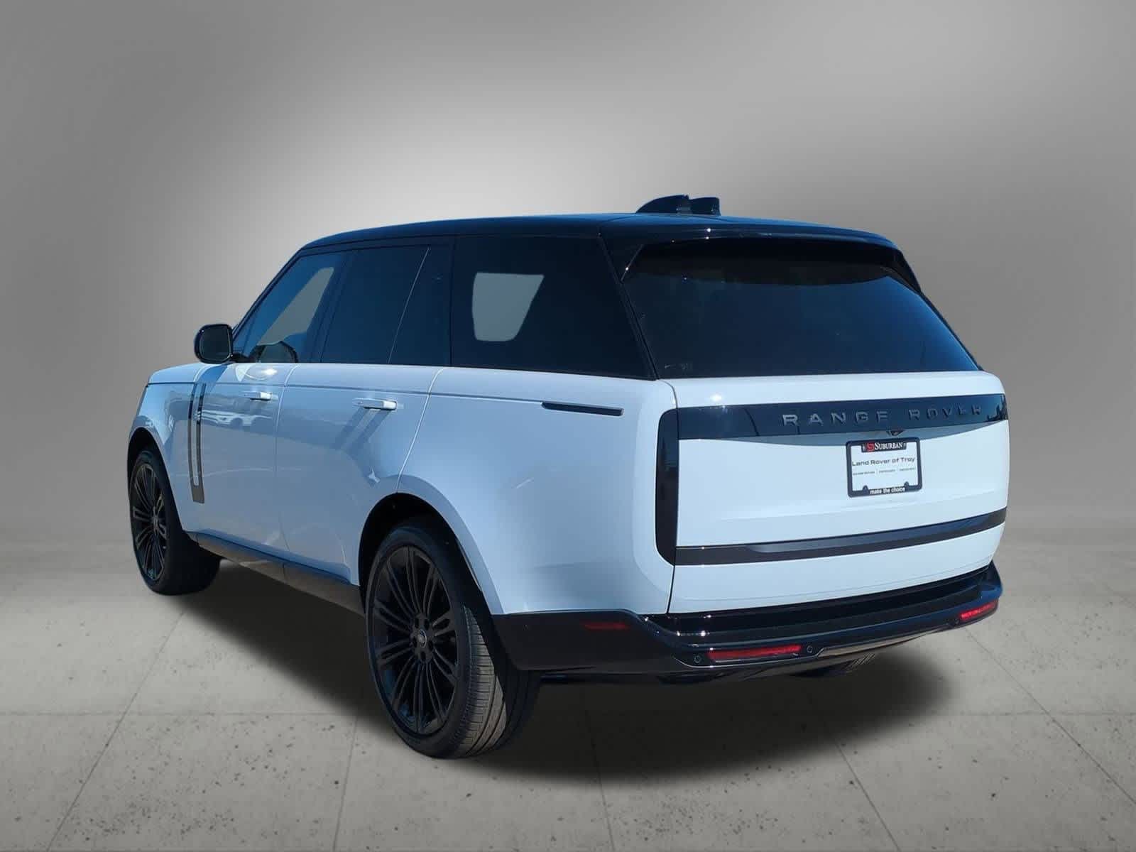 2025 Land Rover Range Rover SE photo 2