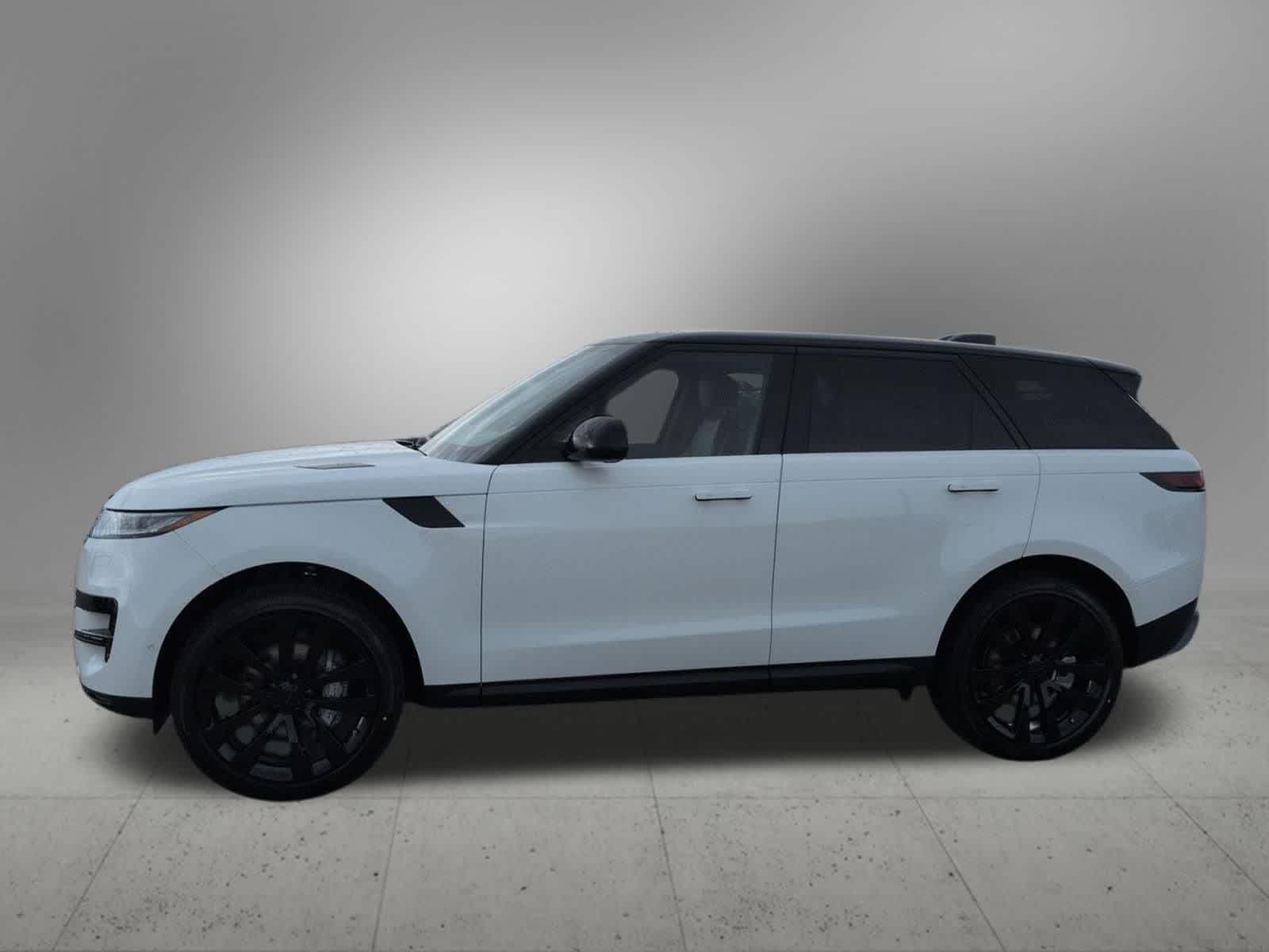 Thumbnail: 2026 Land Rover Range Rover Sport - 3
