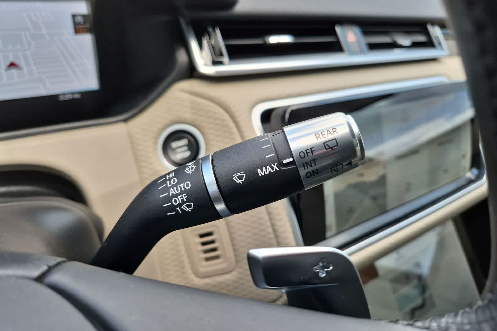 Thumbnail: 2021 Land Rover Range Rover Velar - 26