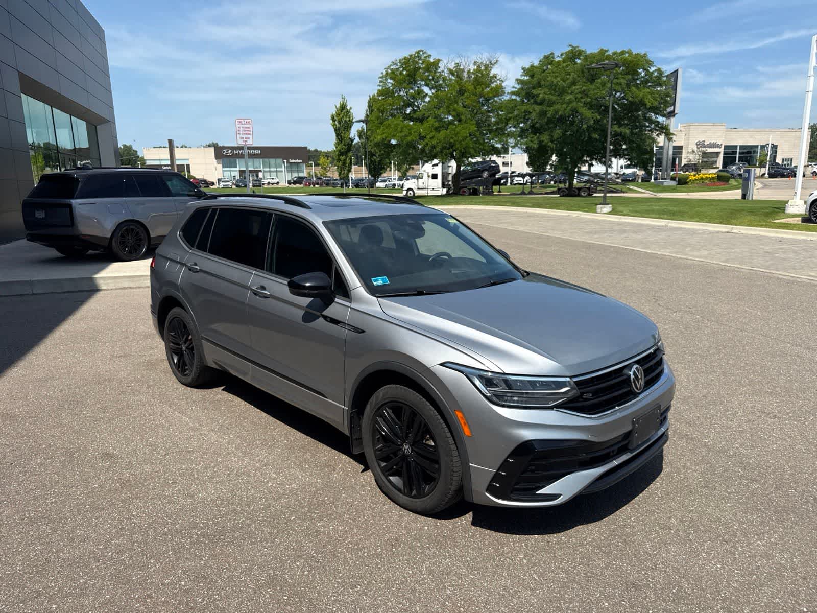 Thumbnail: 2022 Volkswagen Tiguan - 7