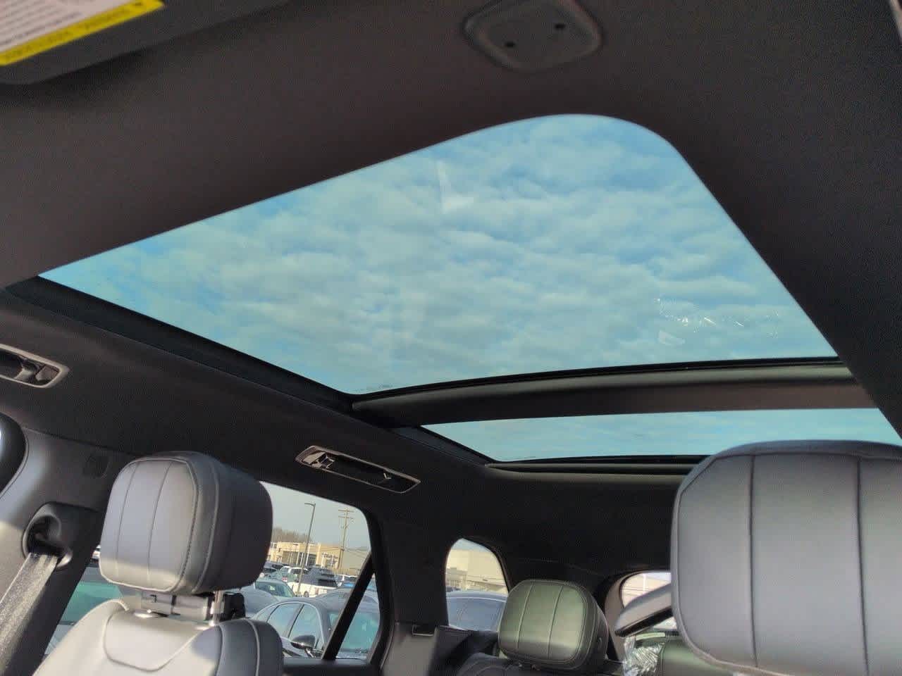 Thumbnail: 2026 Land Rover Range Rover Sport - 19